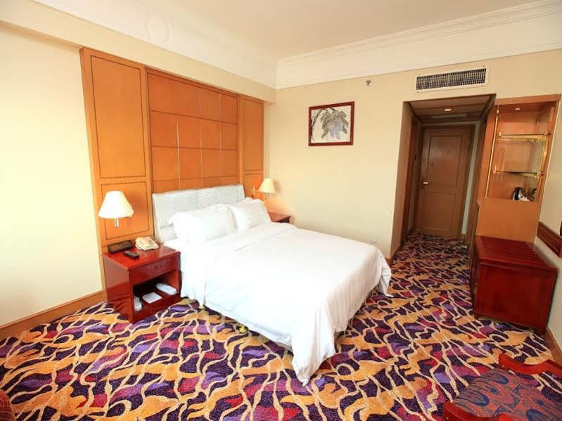 Gardford International Hotel Guangzhou Exteriör bild